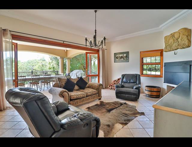 4 BEDROOM HOUSE FOR SALE IN LEEUWFONTEIN ESTATE